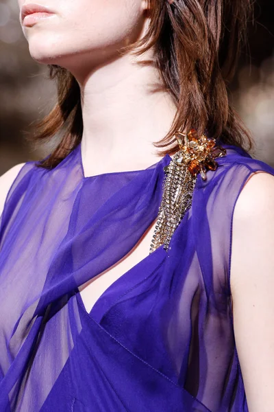 Look 54